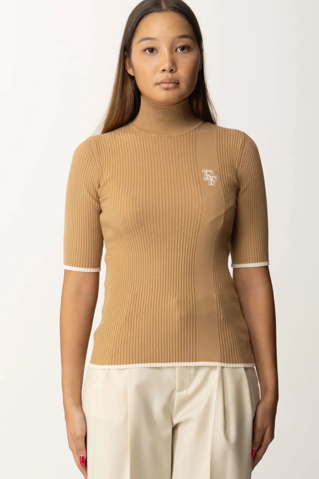 Elisabetta Franchi T-shirt Dolcevita In Maglia con LogoCAMEL/BURRO