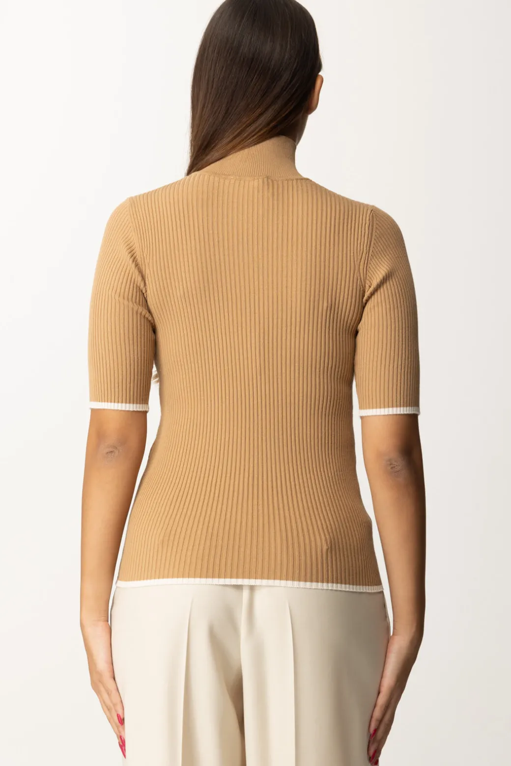 Elisabetta Franchi T-shirt Dolcevita In Maglia con LogoCAMEL/BURRO