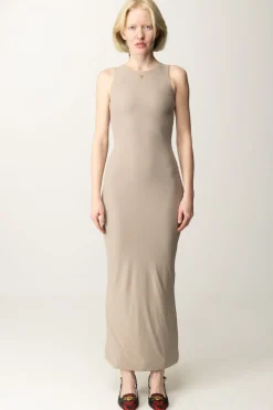 Guess Abito Lungo con Placchetta LogoFUNGI