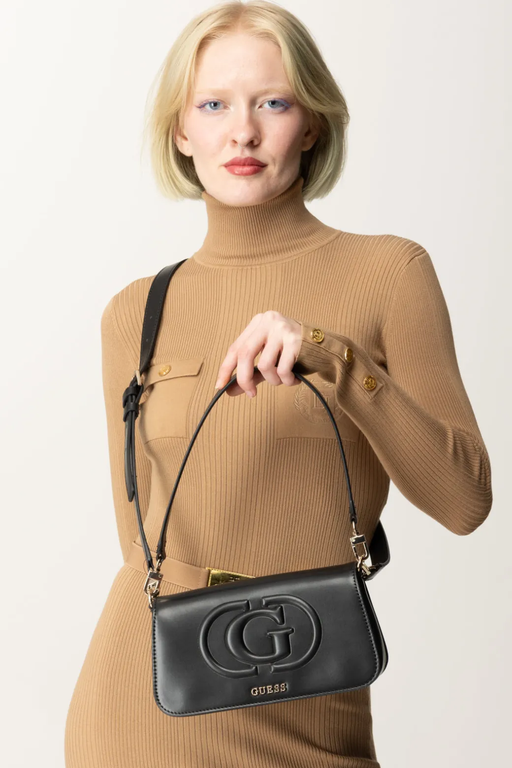 Guess Borsa Mietta a SpallaBLACK