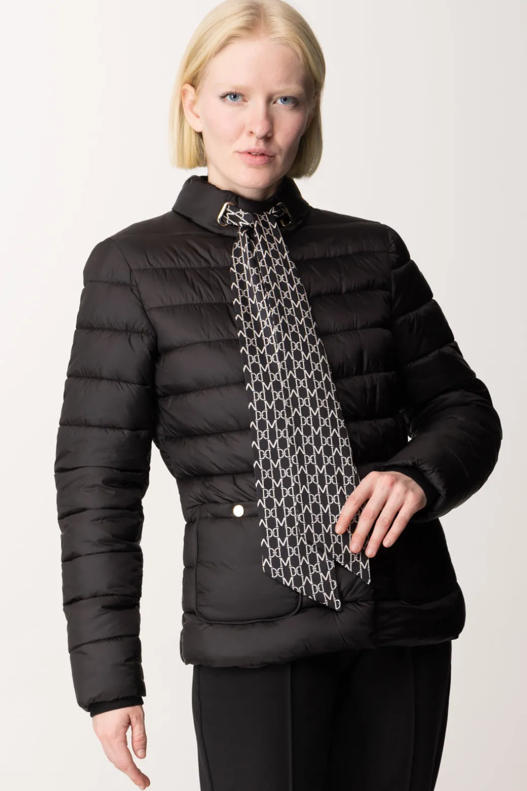 Marciano By Guess Piumino Corto Avery con FoulardJET BLACK A996