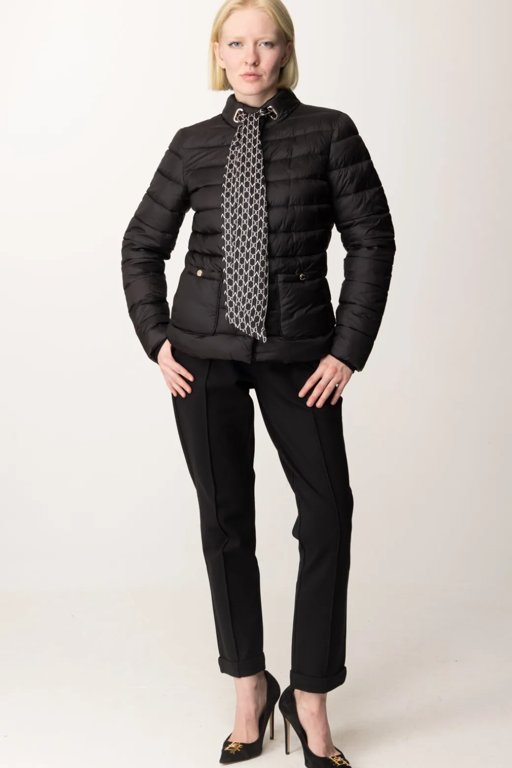 Marciano By Guess Piumino Corto Avery con FoulardJET BLACK A996