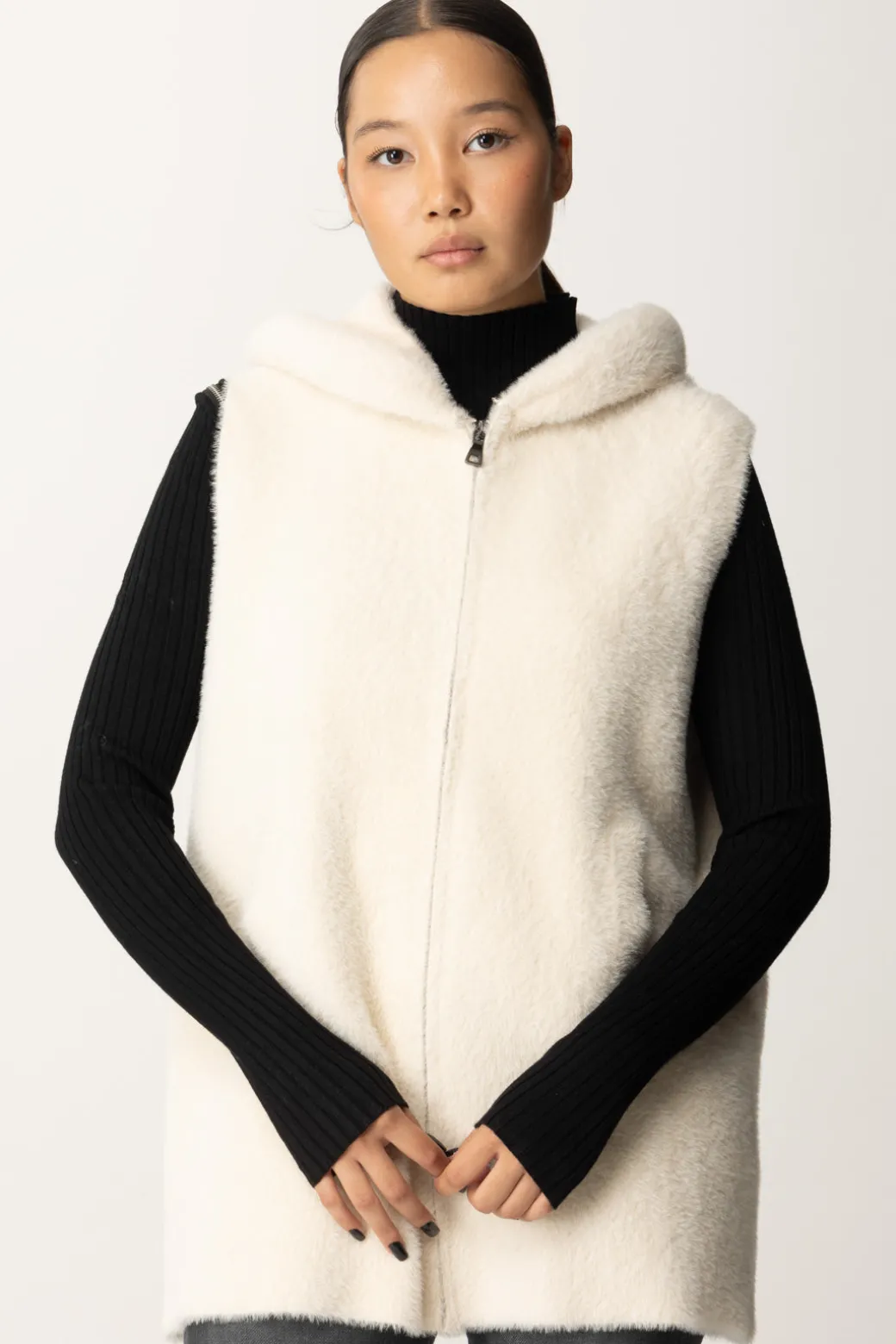 Montereggi Gilet In Maglia con Zip e CappuccioMANDORLA