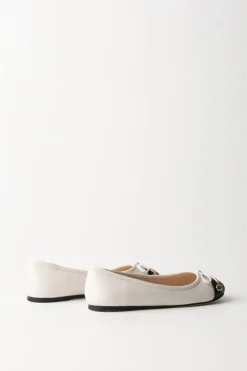 Twin-set Ballerina con Fiocco e Punta ColorataBIC.NEVE/NERO