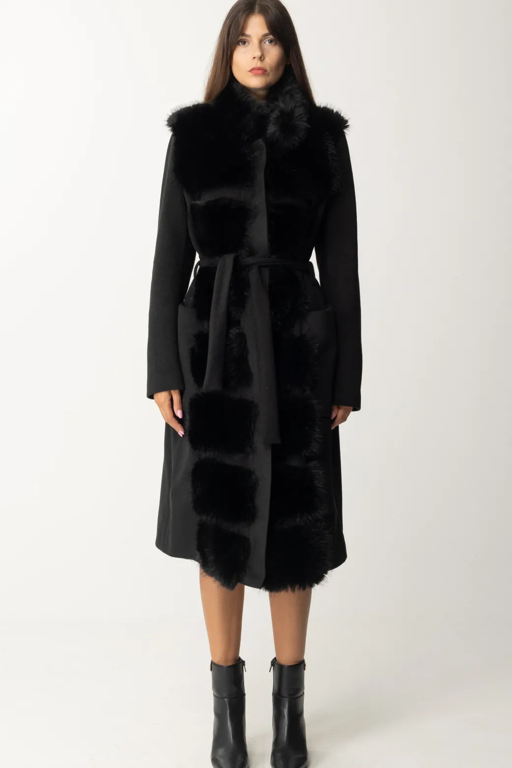 Yes London Cappotto con Cintura In Vita e Inserti In EcopellicciaNERO